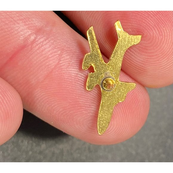 Vintage Pan American Gold Tone Jet Plane Lapel Pin Uniform - Picture 3 of 7